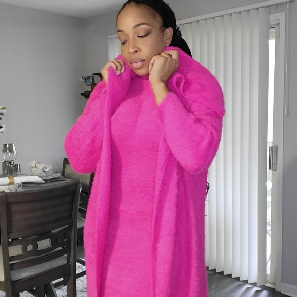 Pink faux fur dress set - Picture 7 of 7